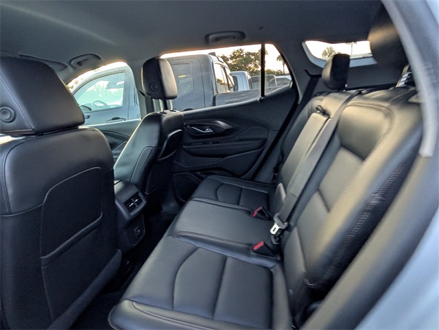 Vehicle image 12 of 23