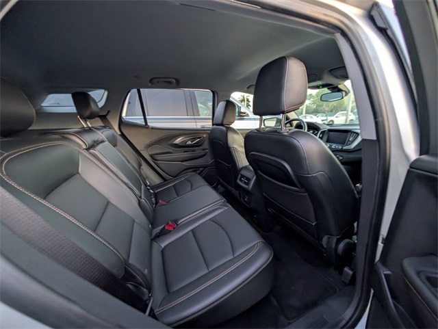 Vehicle image 11 of 23