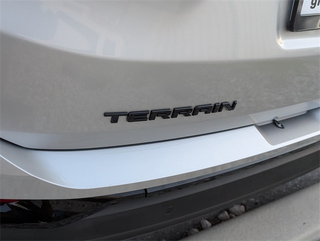 Vehicle image 21 of 23
