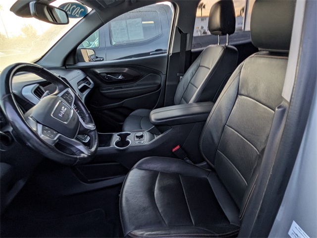 Vehicle image 10 of 23