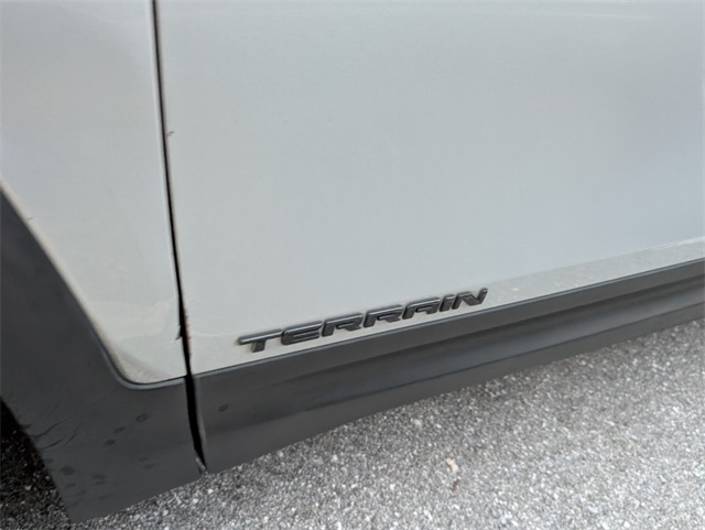 Vehicle image 20 of 23