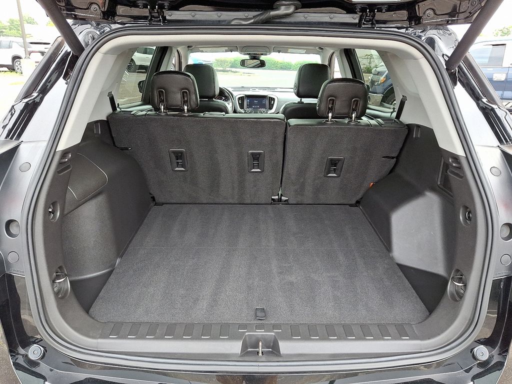 Vehicle image 15 of 31