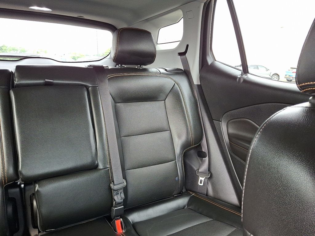 Vehicle image 16 of 31
