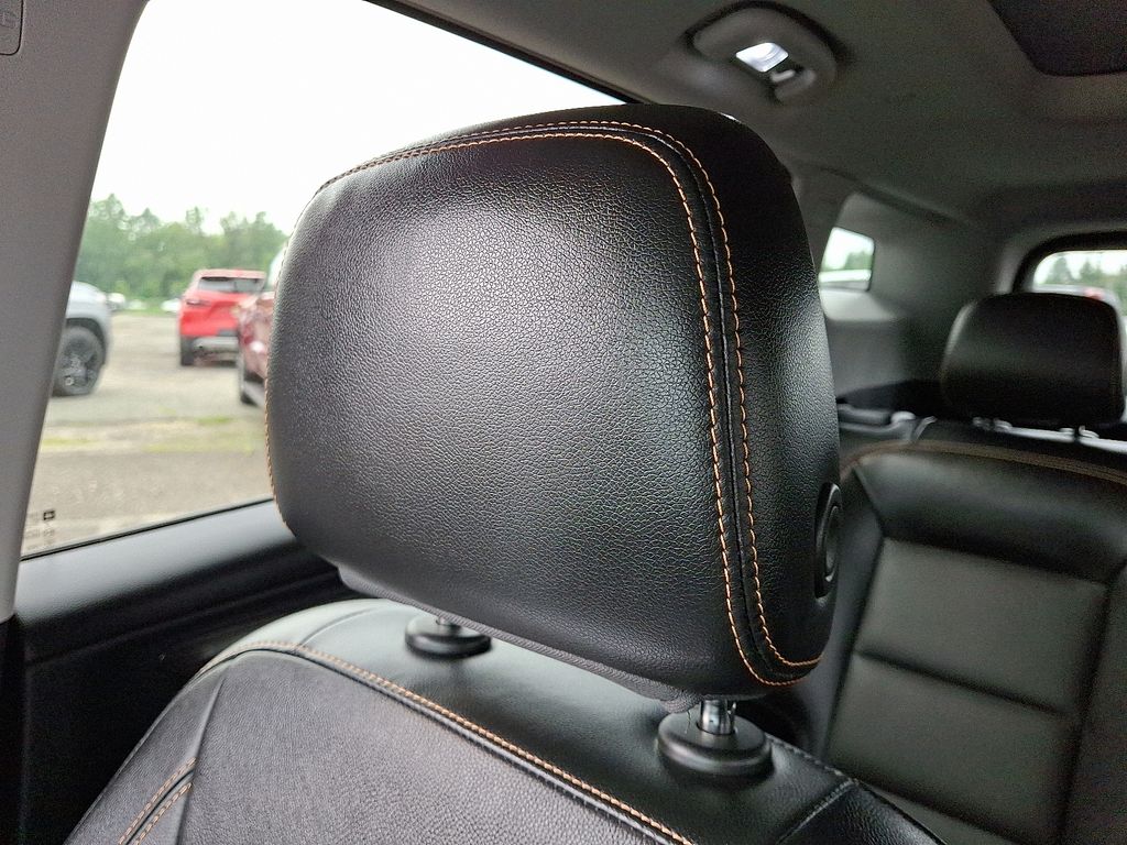 Vehicle image 19 of 31