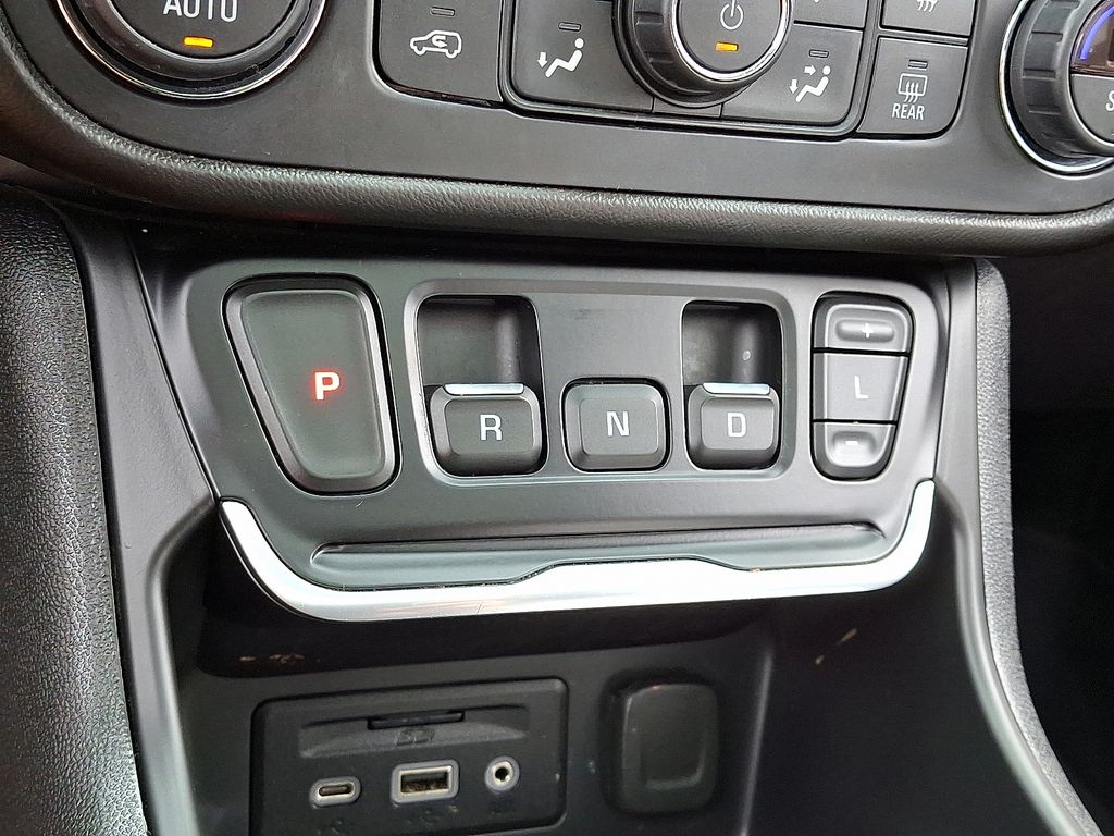 Vehicle image 26 of 31