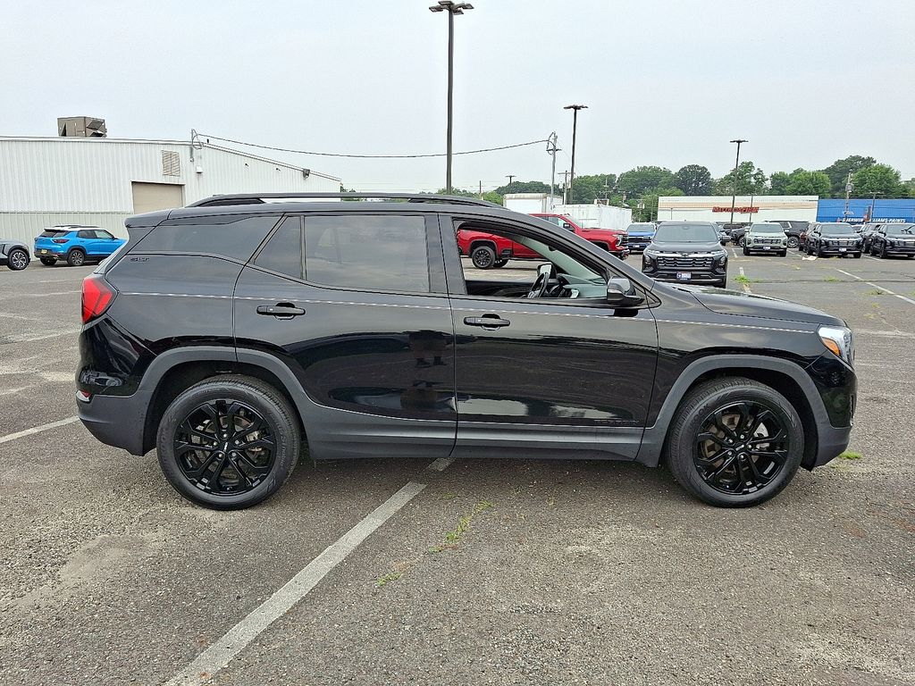Vehicle image 6 of 31