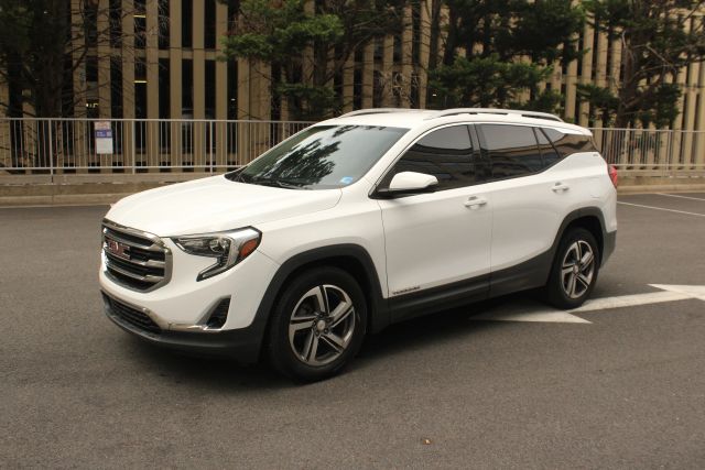 2020 GMC Terrain SLT Image 1 of 37