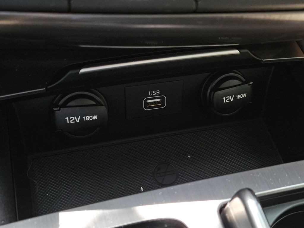 2020 Genesis G80 3.8L Image 31 of 31