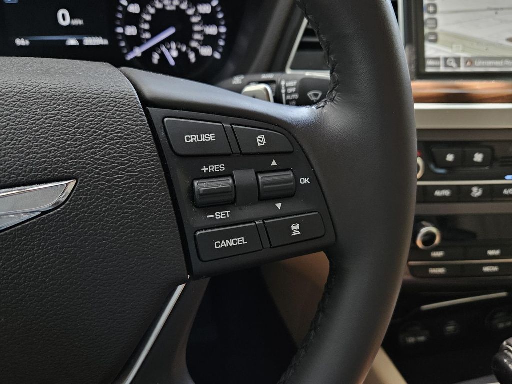 2020 Genesis G80 3.8L Image 16 of 31