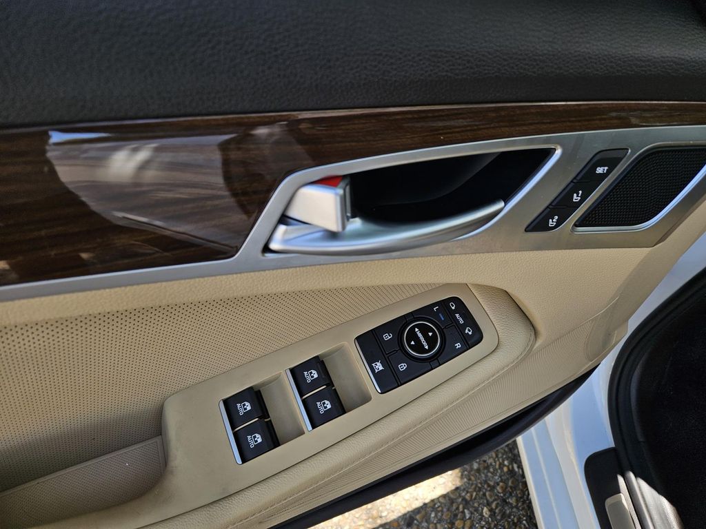 2020 Genesis G80 3.8L Image 23 of 31