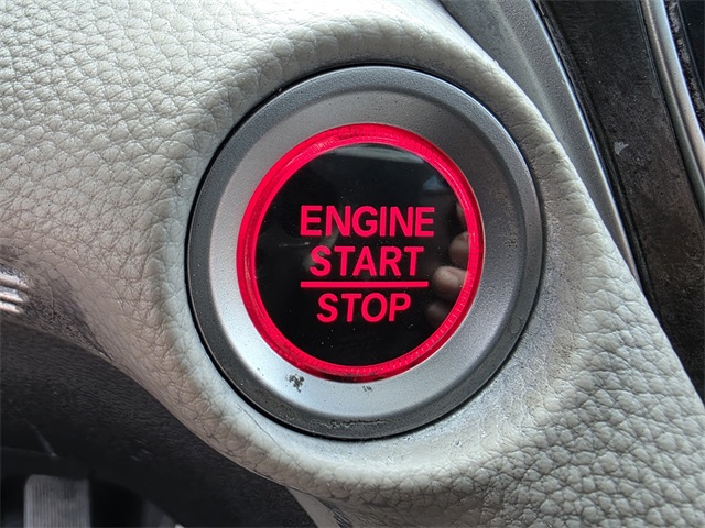 Vehicle image 25 of 29