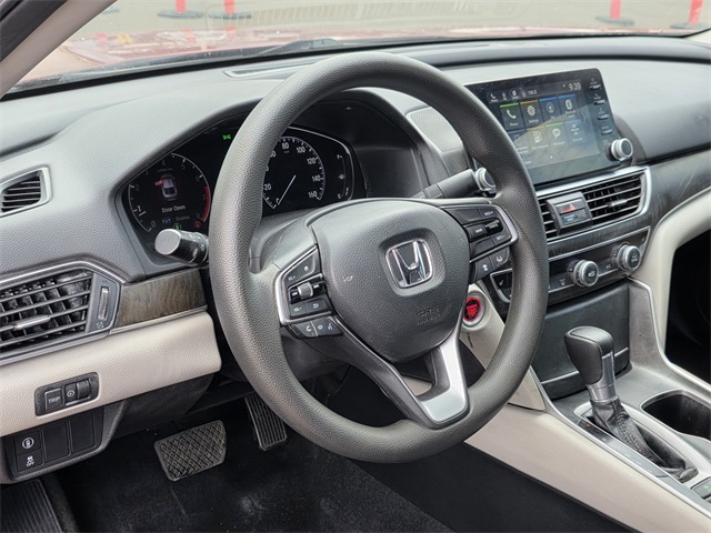 Vehicle image 13 of 29