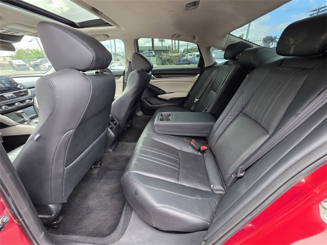 Vehicle image 16 of 29