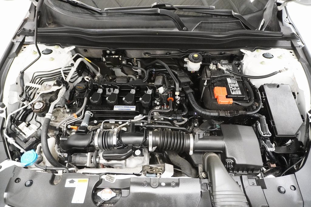 Vehicle image 8 of 30