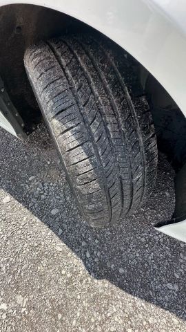 Vehicle image 33 of 38