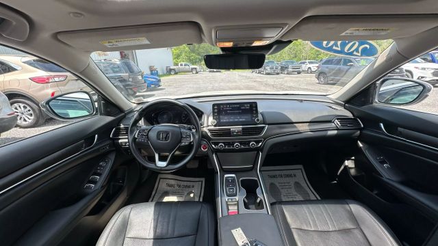 Vehicle image 19 of 38