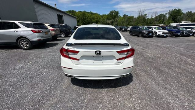 Vehicle image 6 of 38