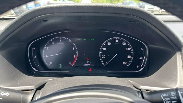 Vehicle image 24 of 38