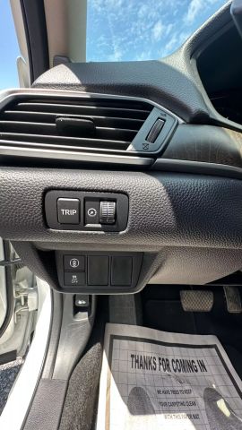 Vehicle image 32 of 38