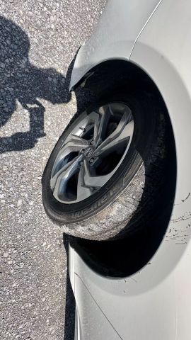Vehicle image 34 of 38