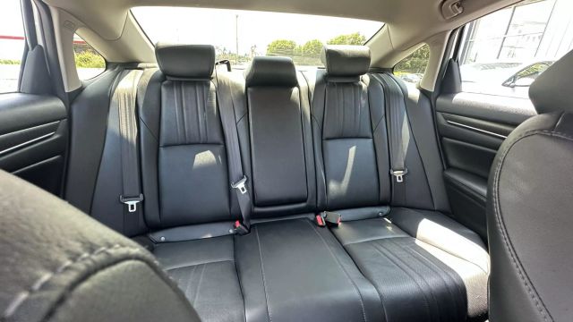 Vehicle image 12 of 38