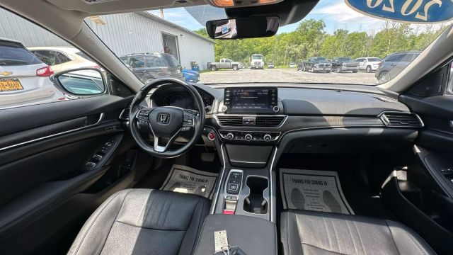 Vehicle image 20 of 38