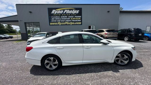 Vehicle image 5 of 38