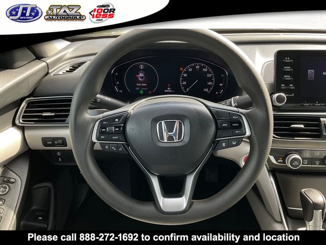 Vehicle image 17 of 19