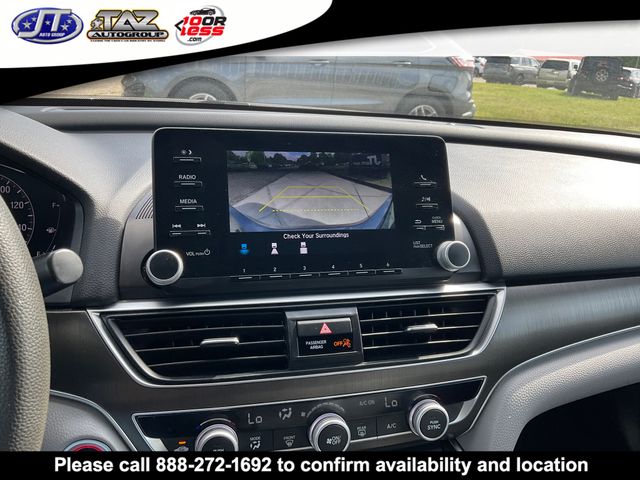 Vehicle image 18 of 19