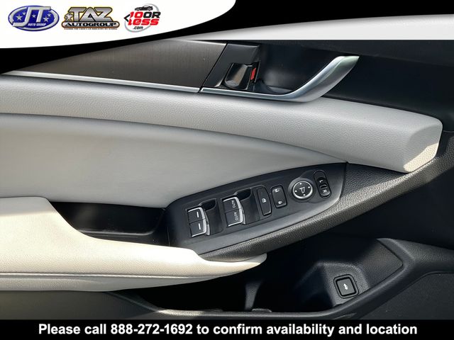 Vehicle image 11 of 19
