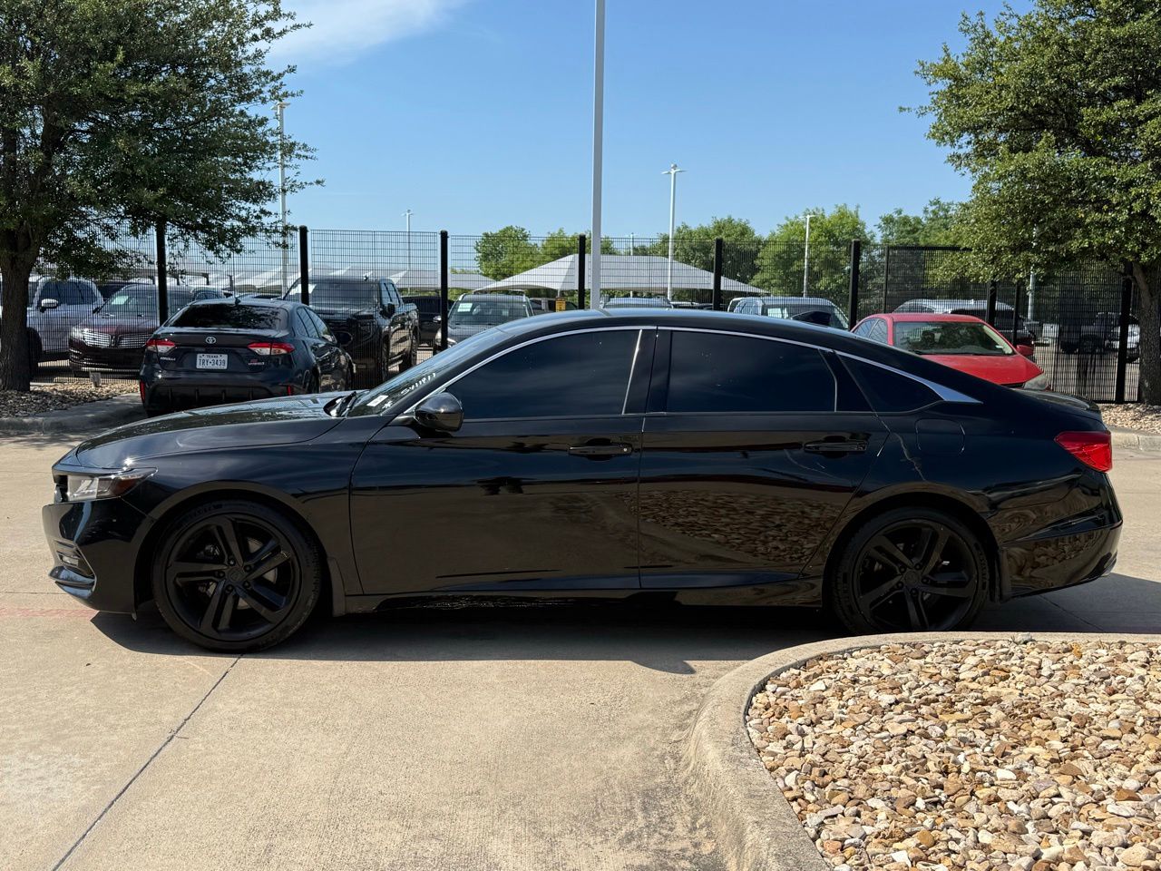 2020 Honda Accord Sport Image 2 of 17