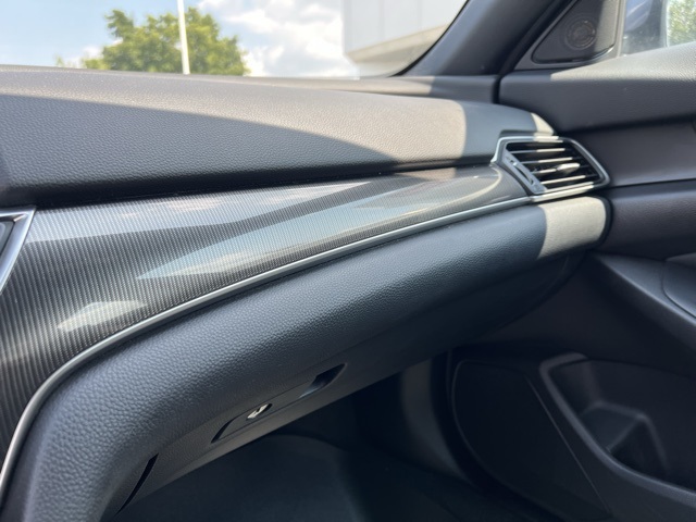 Vehicle image 26 of 27