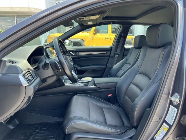 Vehicle image 12 of 27