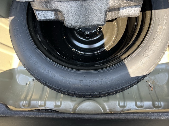Vehicle image 19 of 27
