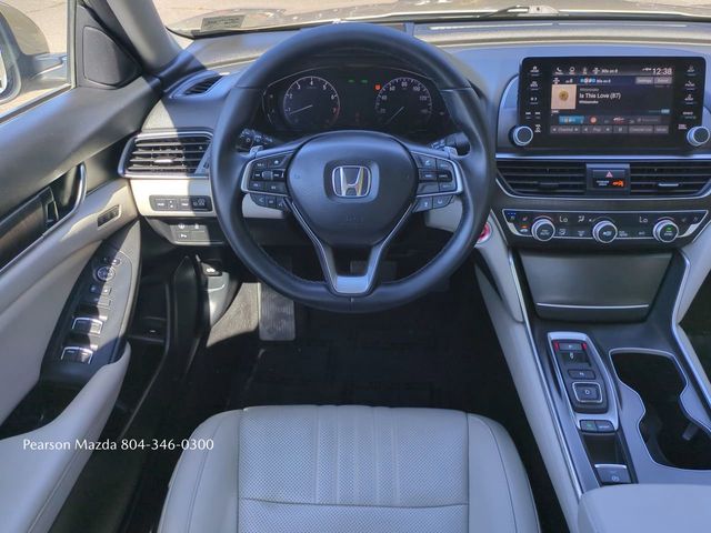 2020 Honda Accord Touring Image 14 of 31