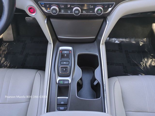 2020 Honda Accord Touring Image 21 of 31