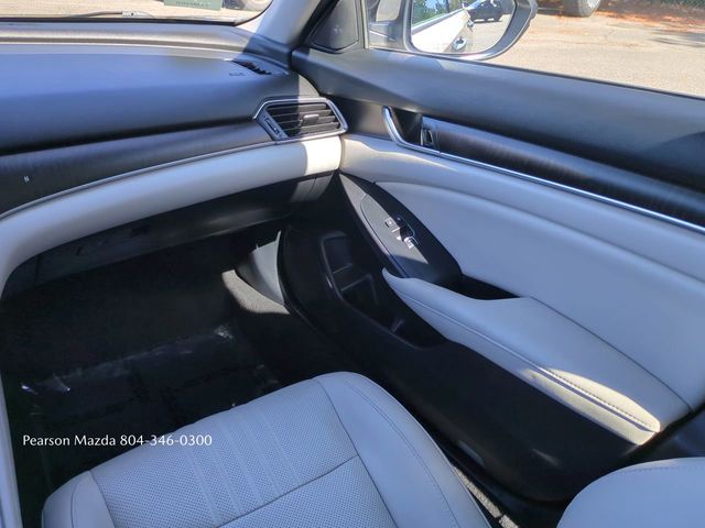 2020 Honda Accord Touring Image 26 of 31