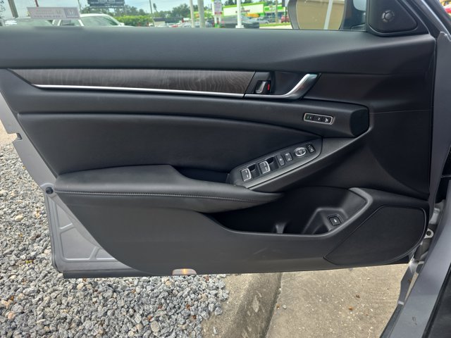 2020 Honda Accord Hybrid EX-L Image 25 of 40