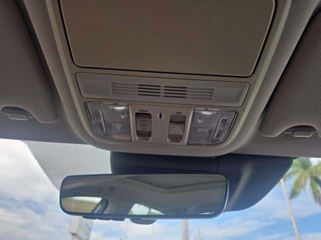 2020 Honda Accord Hybrid EX-L Image 36 of 40