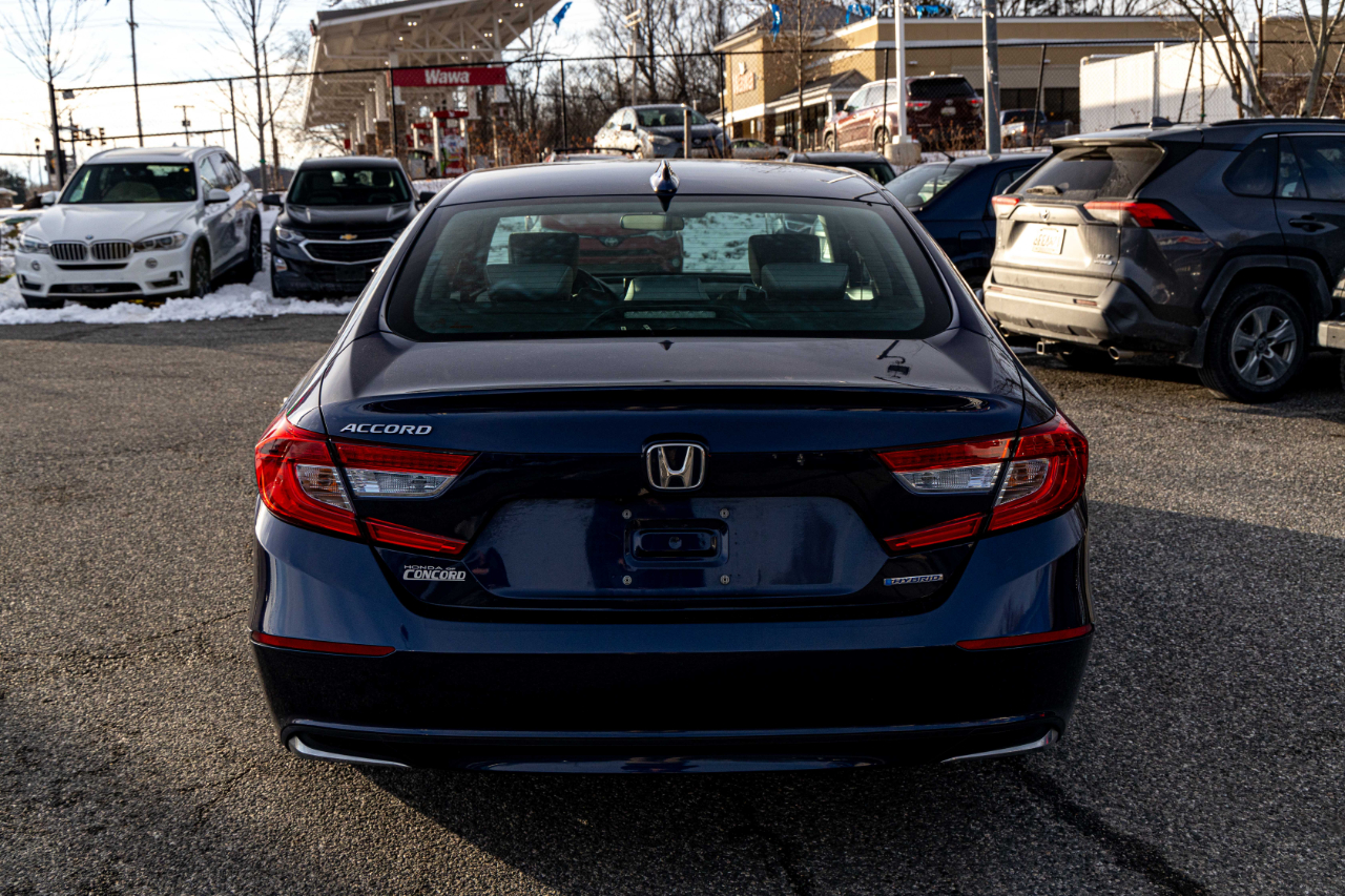 Vehicle image 6 of 25