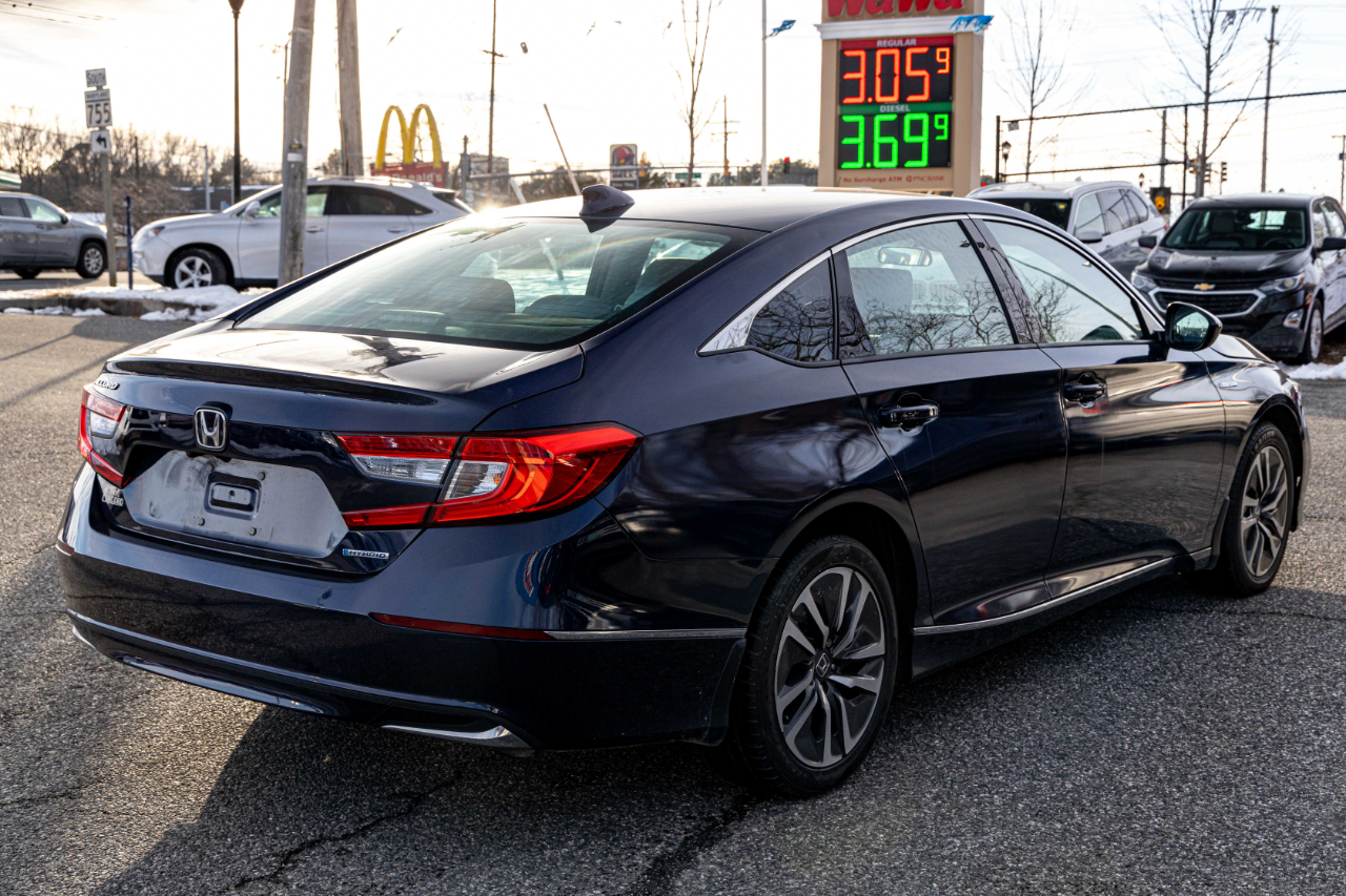 Vehicle image 5 of 25