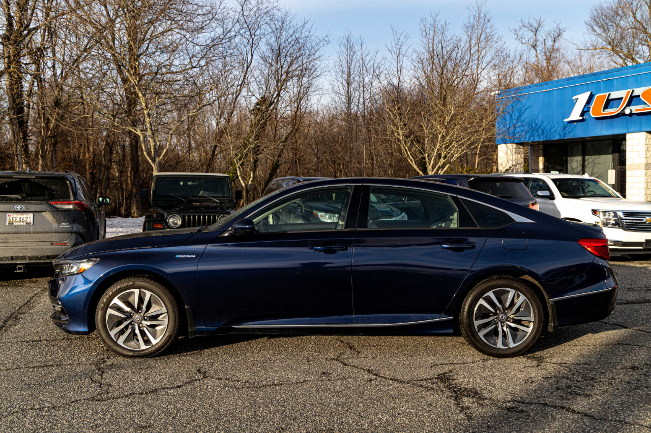 Vehicle image 8 of 25