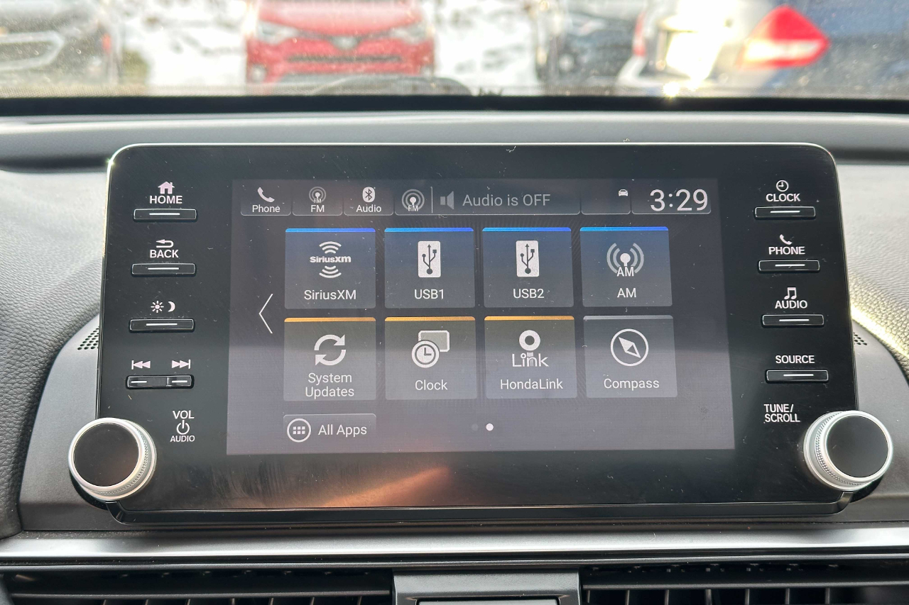 Vehicle image 17 of 25