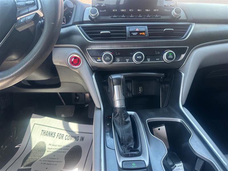 Vehicle image 11 of 16