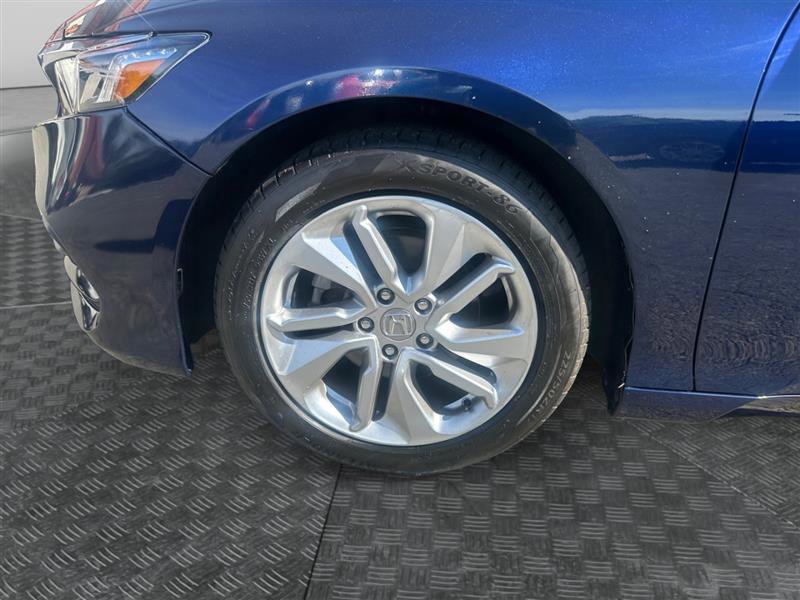 Vehicle image 16 of 16