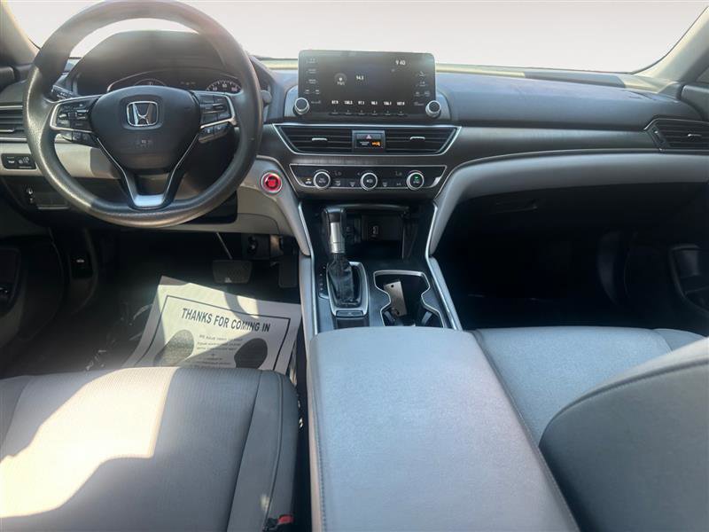 Vehicle image 10 of 16