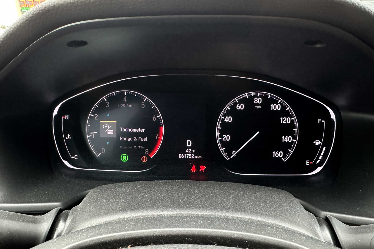 Vehicle image 19 of 23