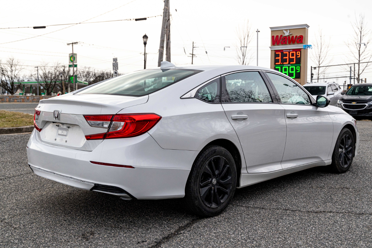 Vehicle image 6 of 23