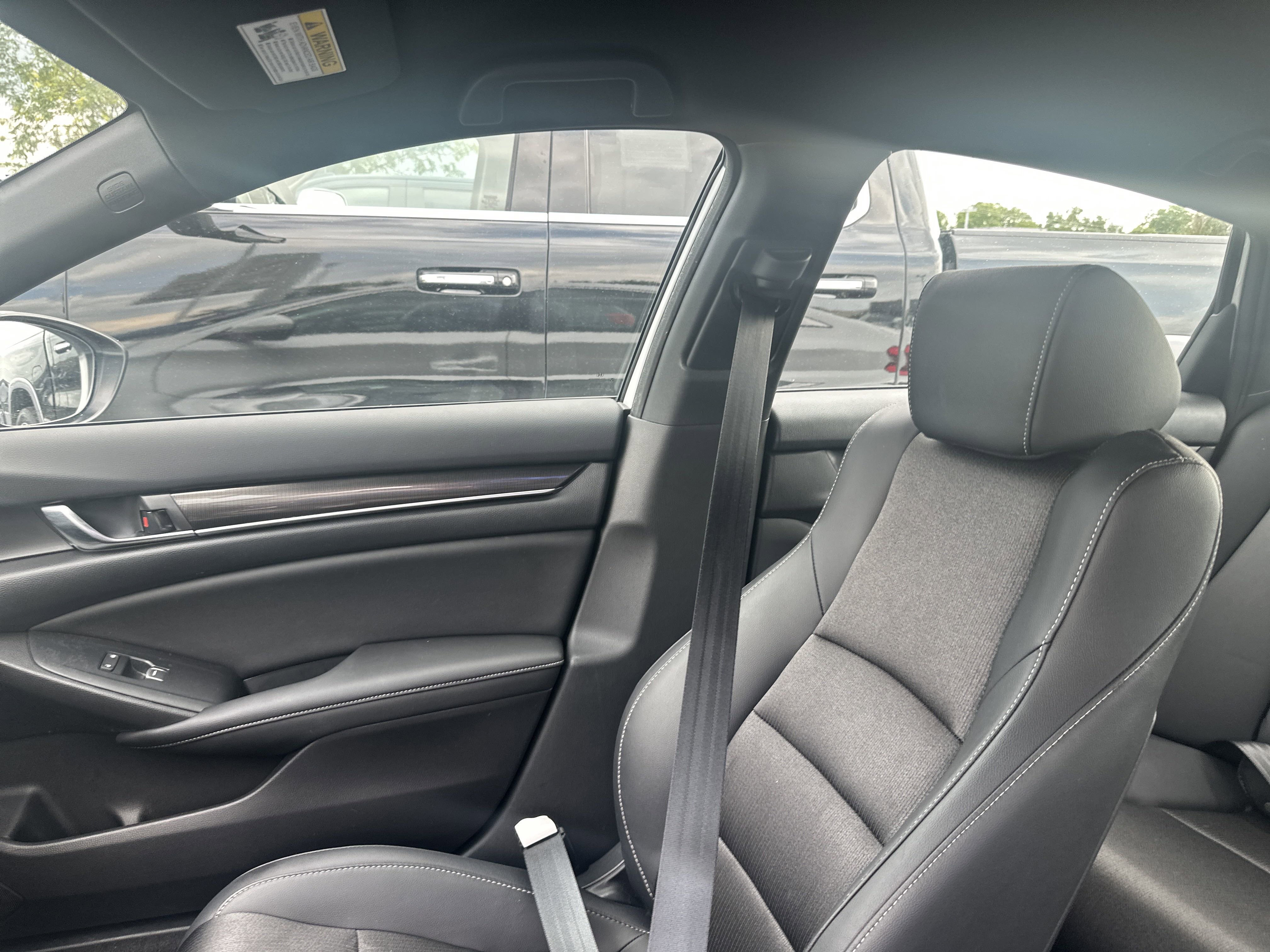 Vehicle image 26 of 35