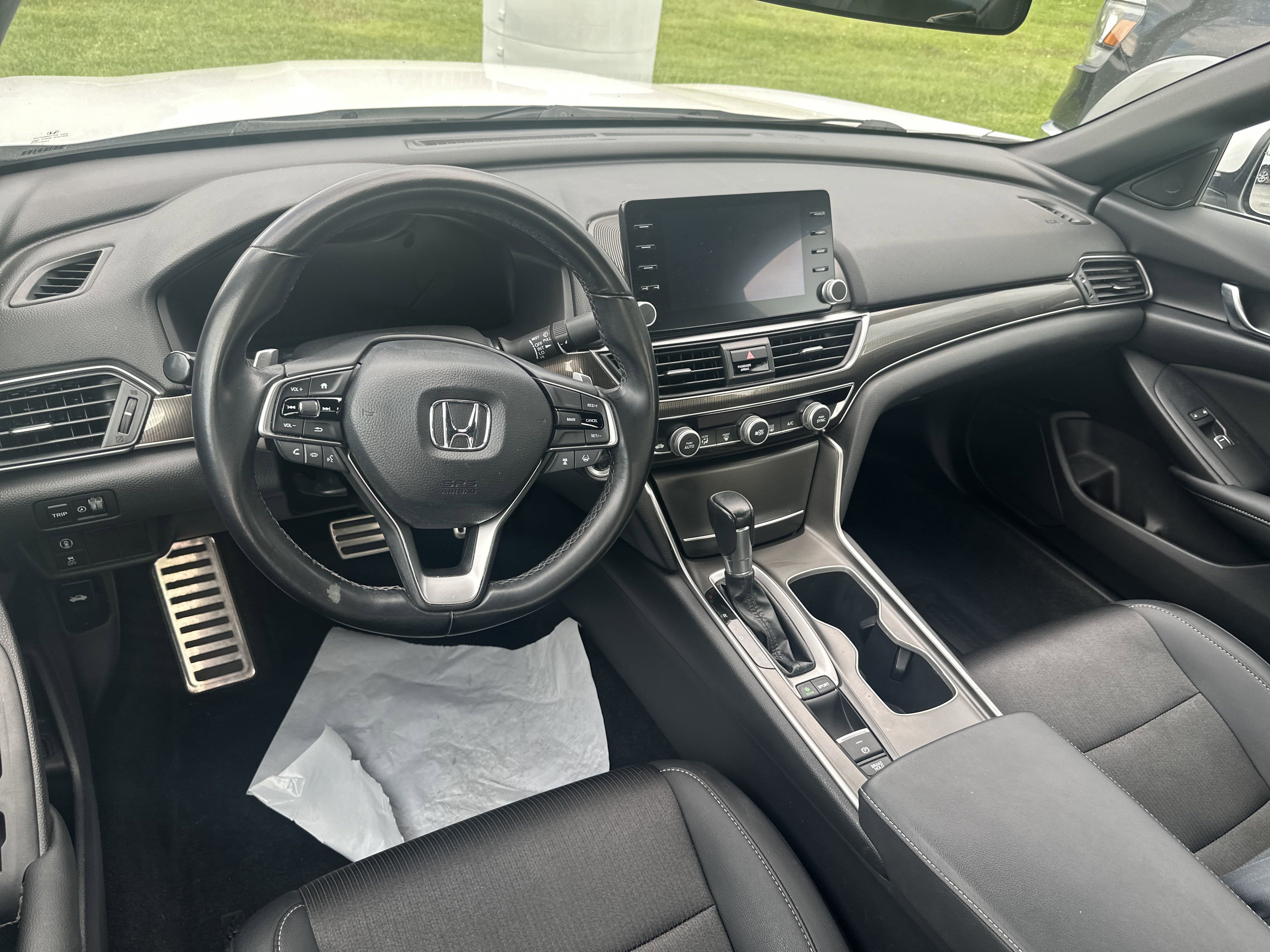 Vehicle image 16 of 35